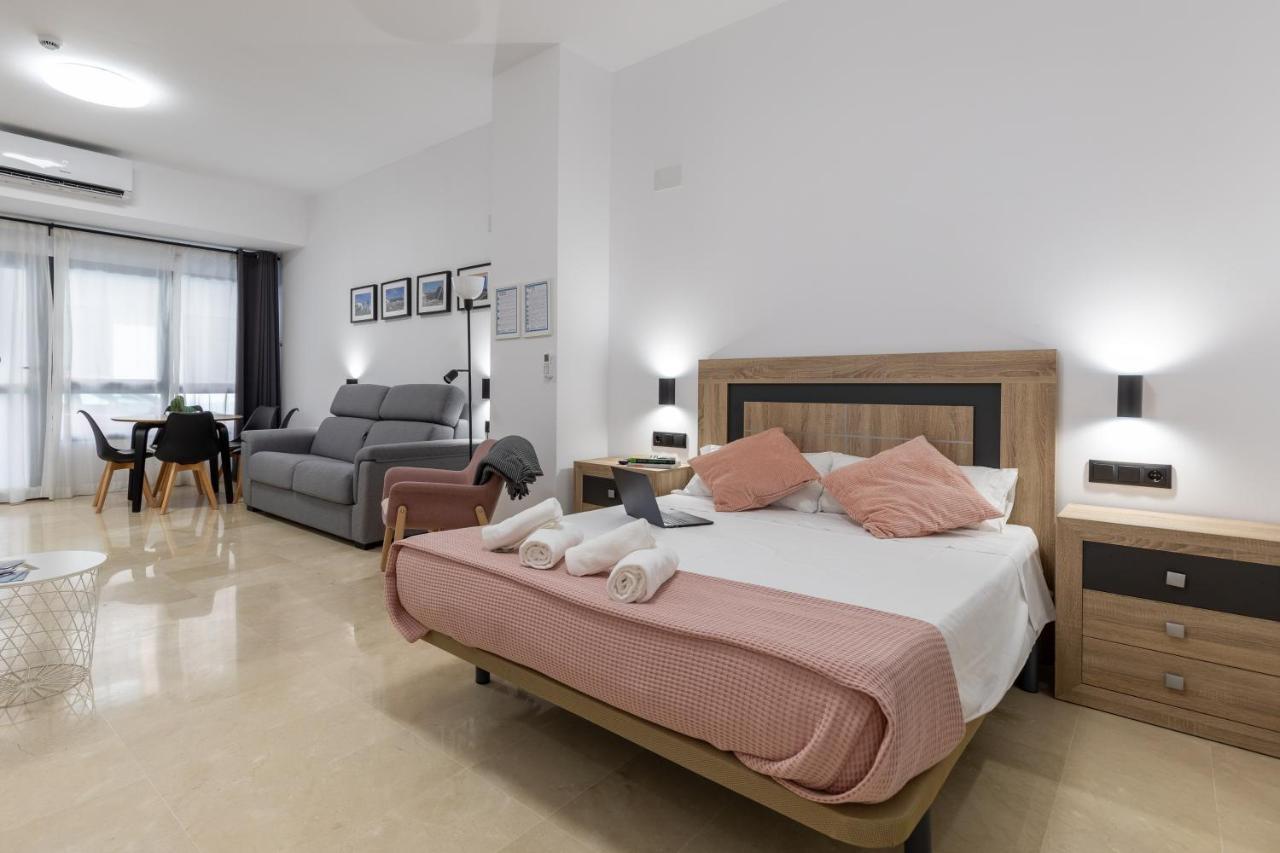 Travel Habitat La Marina Real València