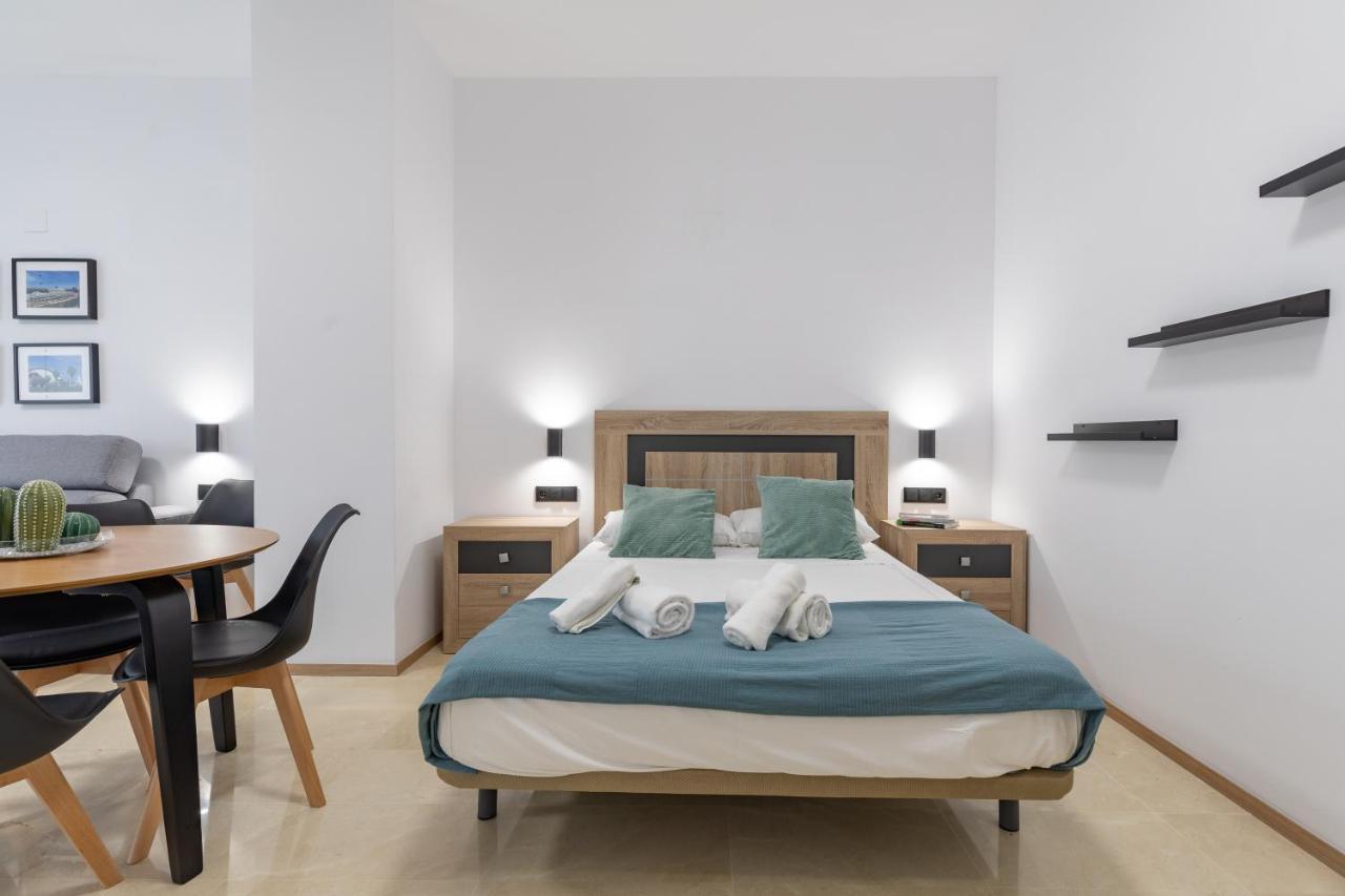Travel Habitat La Marina Real València