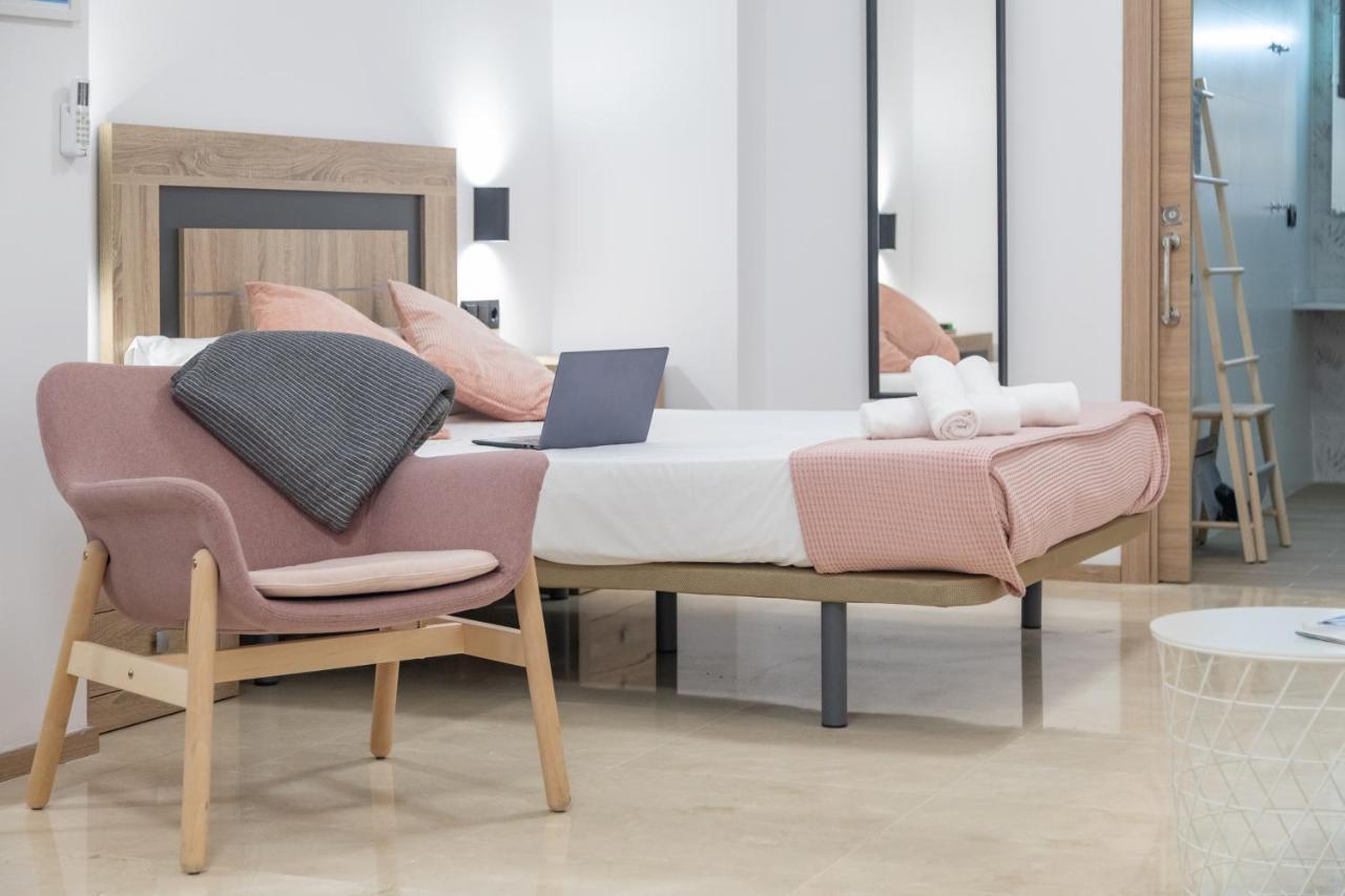 Travel Habitat La Marina Real València