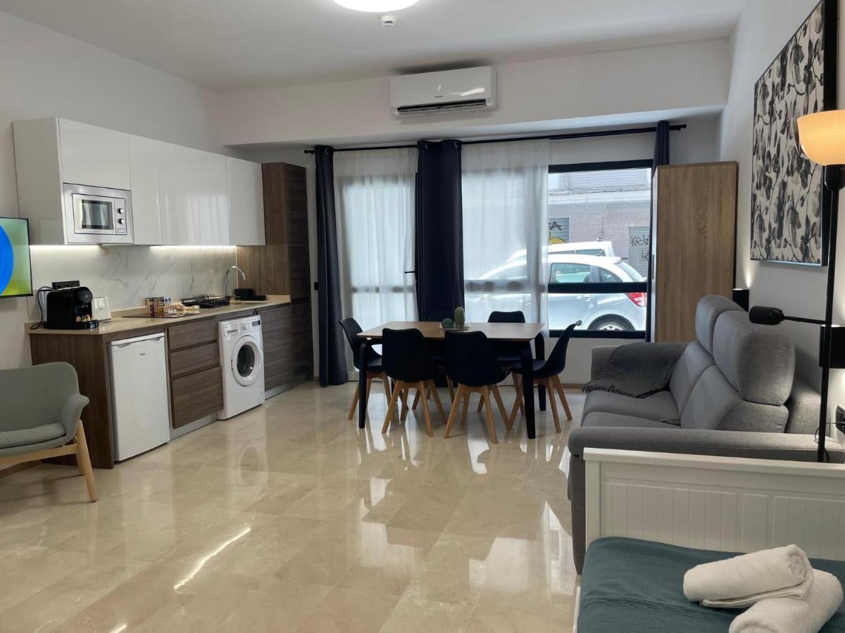 Travel Habitat La Marina Real * Valence