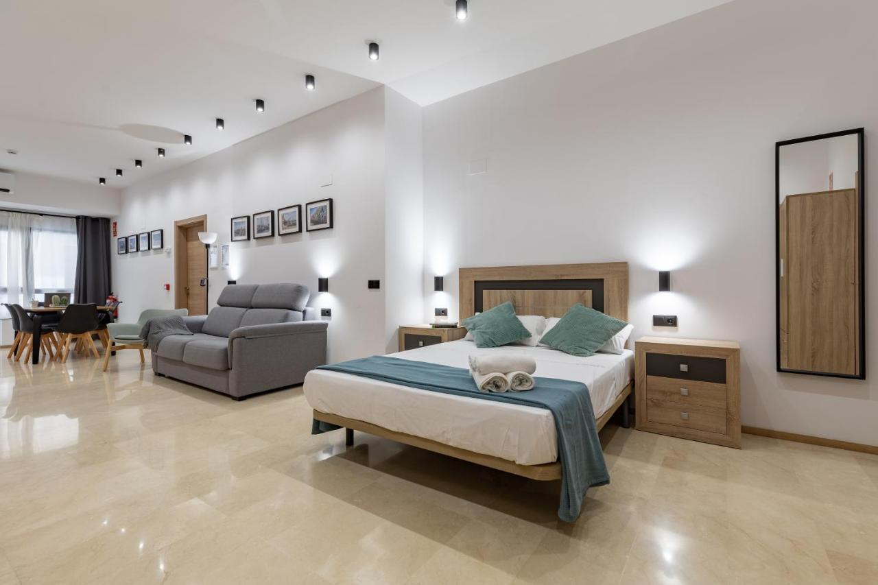 Travel Habitat La Marina Real Valence